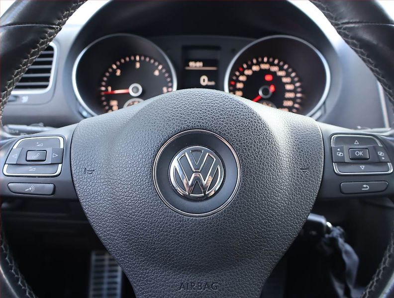 Volkswagen Golf (2011) 2.0 TDI, Serv.kniha, Tempomat - fotka 16 z 17