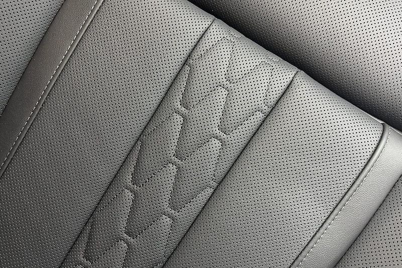 BMW X6 xDrive40d - fotka 14 z 25