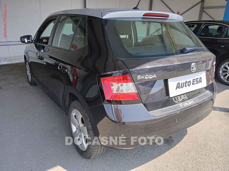 Škoda Fabia (2016) 1.2 TSI, DIGI AC, keyless - fotka 2 z 3