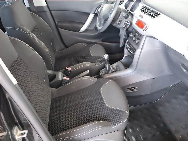 Citroën C3 (2010) 1.4 i, po STK, rezervace - fotka 9 z 15