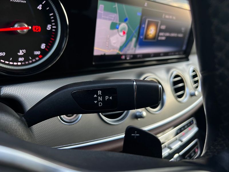 Mercedes-Benz Třídy E 220d Business-P.KAMERA-TAŽNÉ.Z - fotka 30 z 49