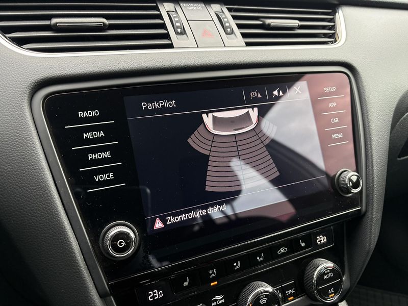 Škoda Octavia 1.6 TDI / 85 kW Style - fotka 15 z 21