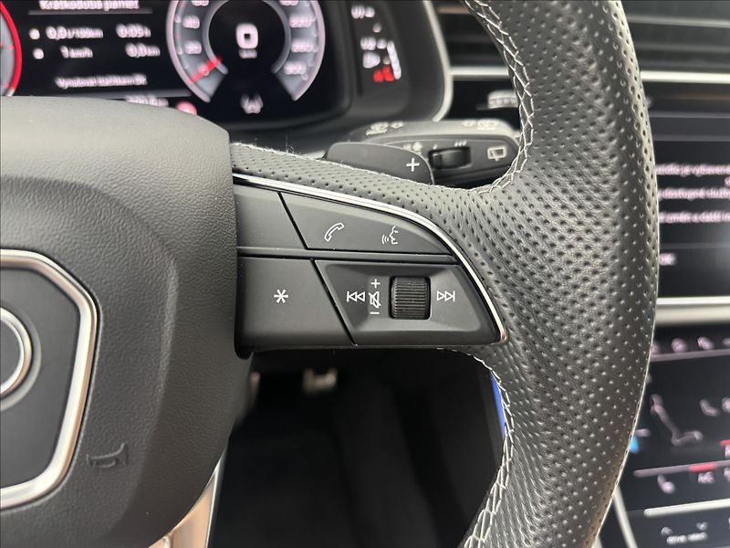 Audi Q8 3,0 S-LINE ZÁRUKA HUD B&O TZ - fotka 13 z 52