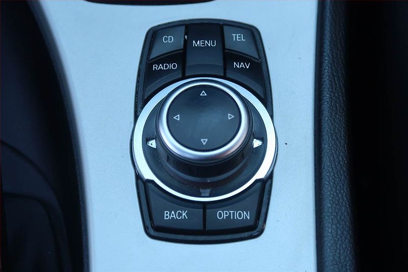 BMW Řada 3 (2012) 320 d xDrive, 4X4, Automat - fotka 23 z 26
