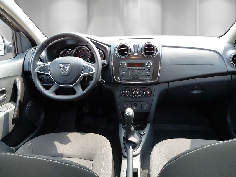Dacia Sandero 1,0 SCe 54 kW Arctica - fotka 21 z 23