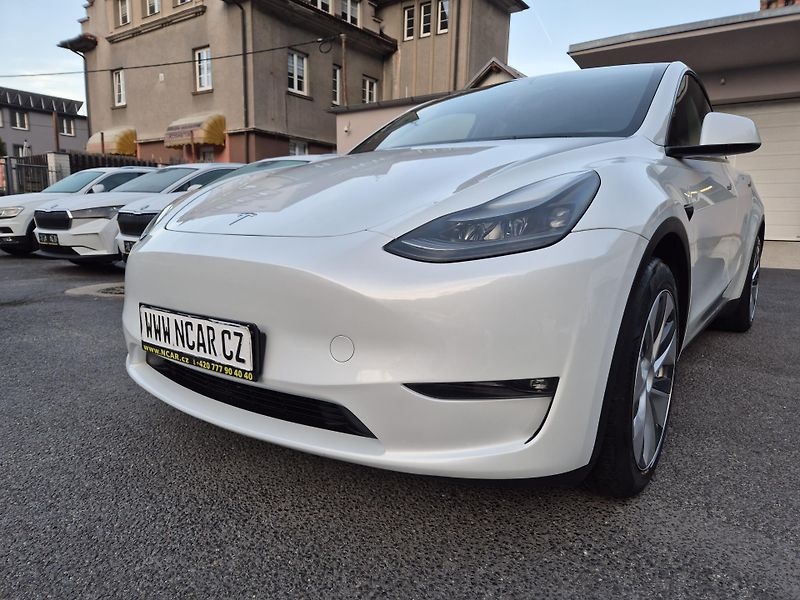 Tesla Model Y LONG RANGE DUAL MOTOR  92,7% - fotka 46 z 48