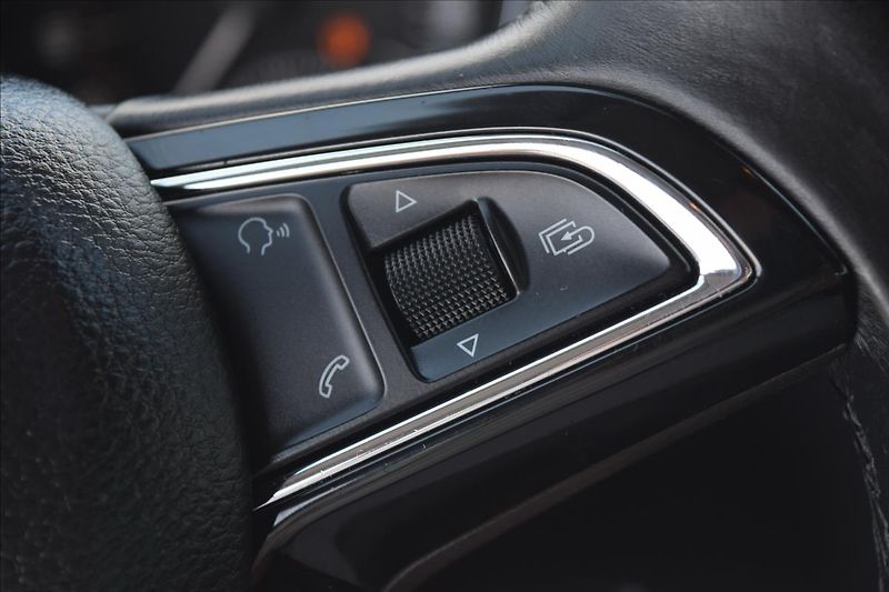 Škoda Superb 2,0 TDI 125KW TOP VÝBAVA ALU - fotka 39 z 50