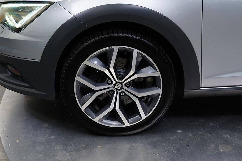 Seat Leon - fotka 10 z 27