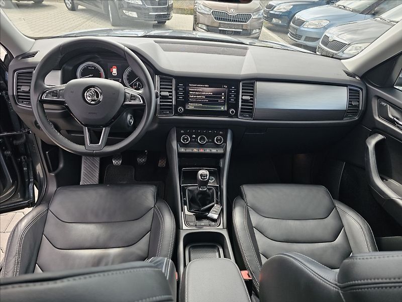 Škoda Kodiaq 1,4 TSi 110KW Ambition+ KŮŽE - fotka 27 z 44