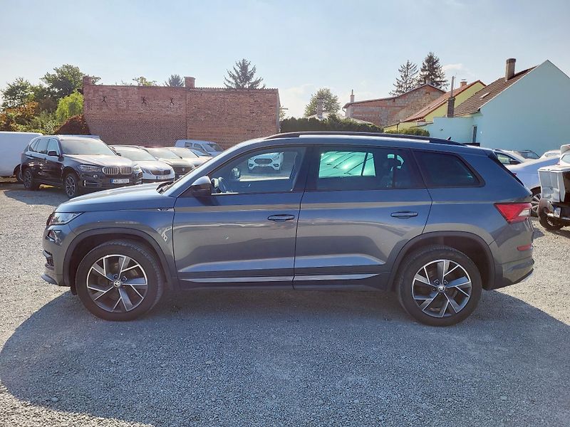 Škoda Kodiaq 2.0 TDi DSG 4x4 SPORTLINE - fotka 2 z 47