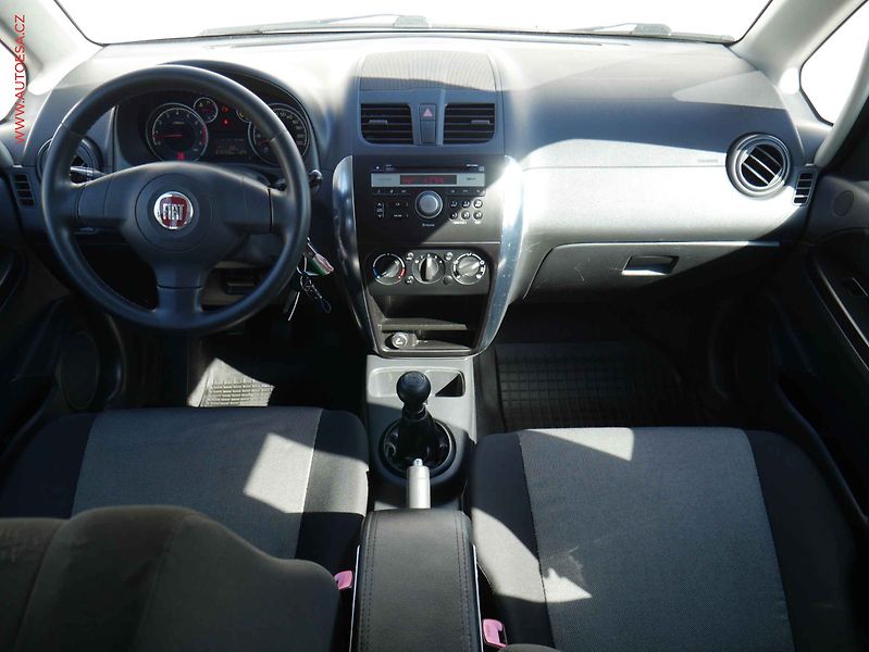 Fiat Sedici (2012) 1.6i 4x4, LPG, AC, TZ - fotka 8 z 15