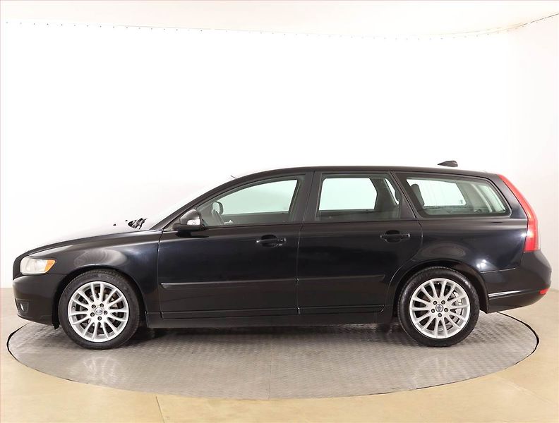 Volvo V50 (2011) D2, Tempomat, Park. senzory - fotka 3 z 16