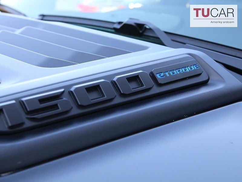 RAM 1500 (2026) Laramie 5.7V8 HEMI 2026  - fotka 9 z 41