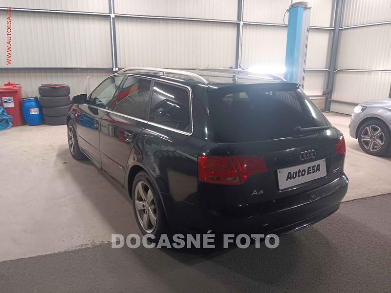 Audi A4 (2007) 2.0TDi Avant, ČR - fotka 2 z 3