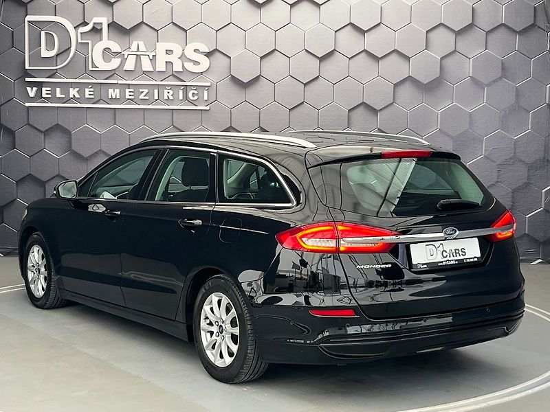Ford Mondeo 2.0 TDCi Titanium manuál Cebia - fotka 2 z 49