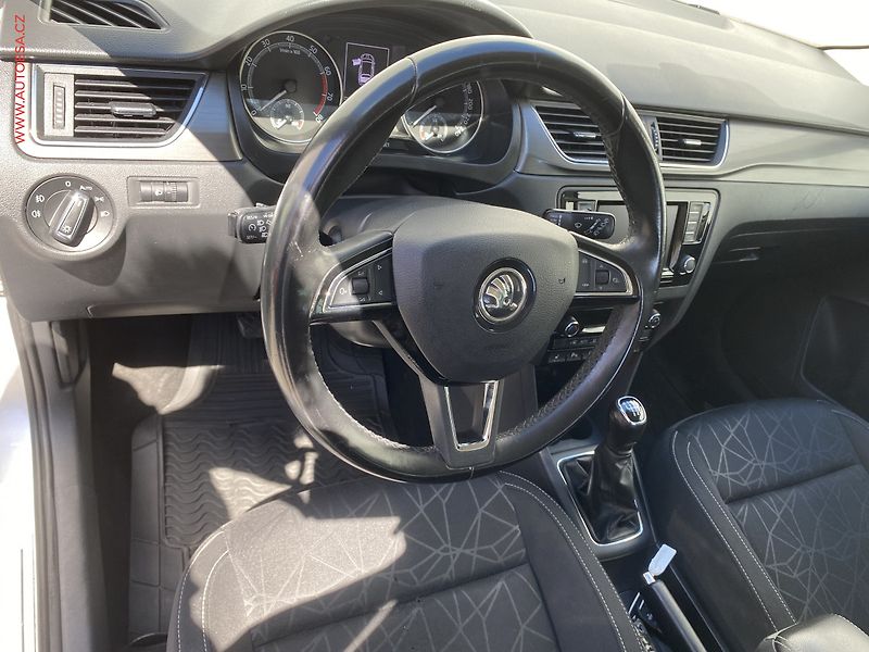 Škoda Rapid (2019) 1.0 TSi, Clever, xenon - fotka 13 z 18