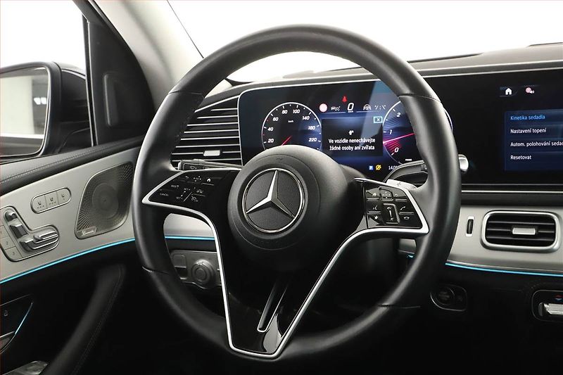 Mercedes-Benz GLE (2024) 450 d, AMG Line, HUD - fotka 18 z 22