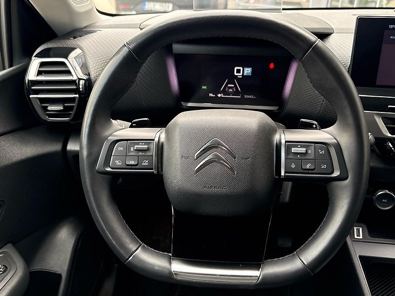 Citroën C4 (2023) Shine 1.2 PureTech 130 EAT8 - fotka 10 z 58