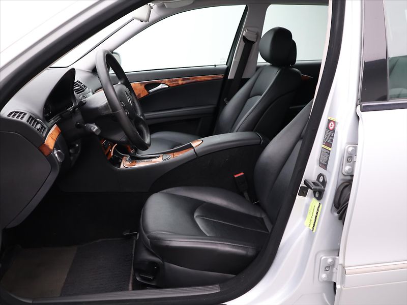 Mercedes-Benz Třídy E 3,0 280 CDI 4Matic Elegance - fotka 11 z 32