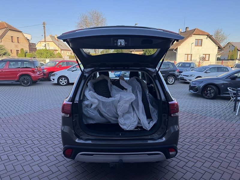 Mitsubishi Outlander (2019) 2.0i Mivec Digi Klima Kamera - fotka 19 z 48