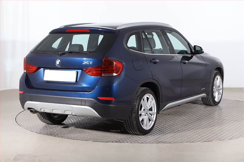 BMW X1 (2013) xDrive18d, 4X4, Automat - fotka 5 z 19