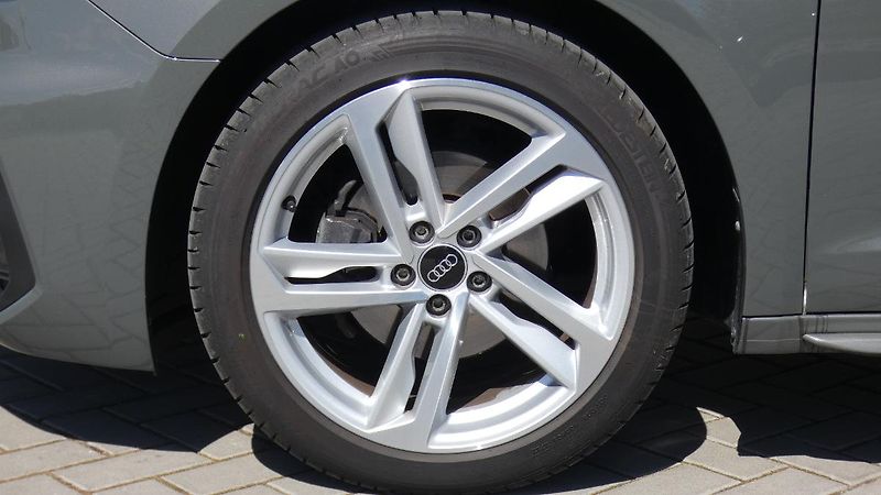 Audi A1 35 TFSI S-line Stronic - fotka 21 z 22