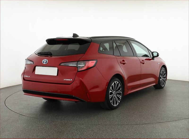 Toyota Corolla (2020) 1.8 Hybrid - fotka 5 z 17