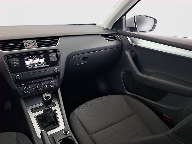 Škoda Octavia (2016) Ambition Plus 1.0 TSI - fotka 8 z 17
