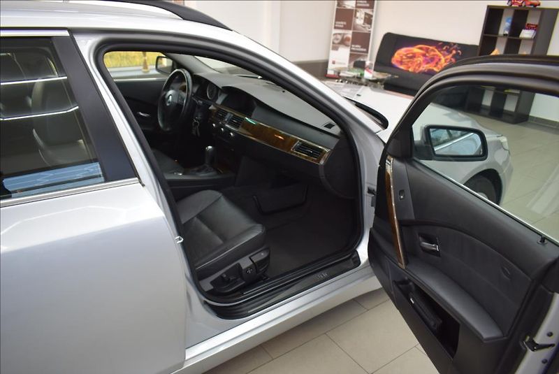 BMW Řada 5 3,0 530XD, xen,navi,servis, - fotka 13 z 28