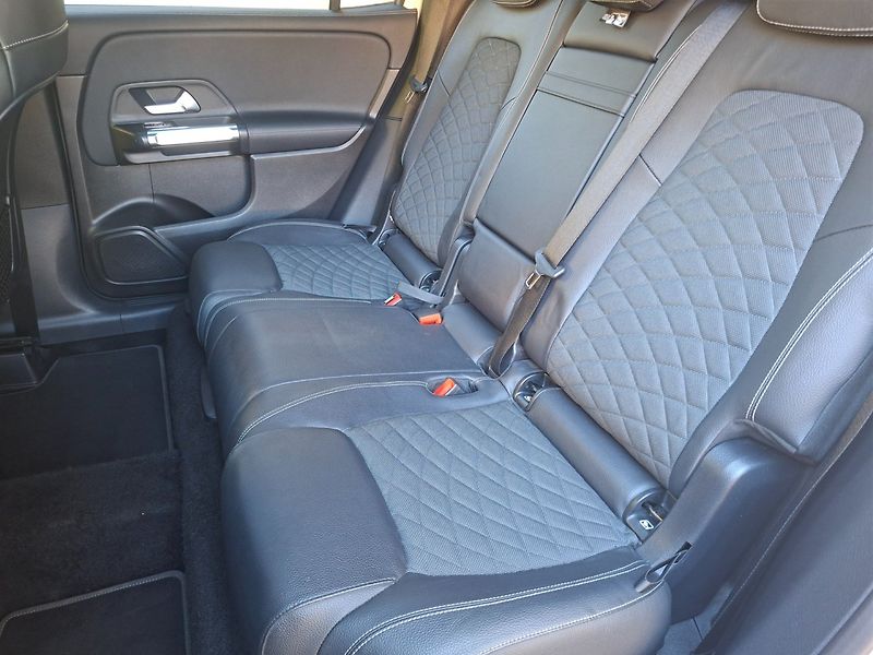 Mercedes-Benz GLB (2020) 200 120kW AUT -TAŽ.Z.-DPH - fotka 28 z 38