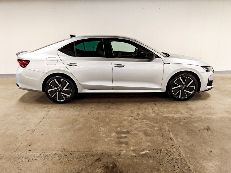 Škoda Octavia (2025) 1.5 TSI 110 kW Sportline - fotka 28 z 33