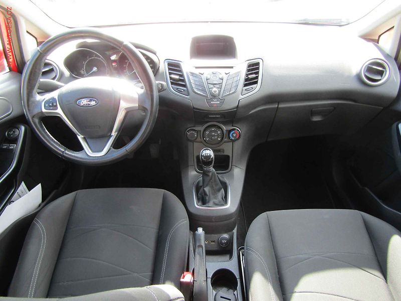 Ford Fiesta (2015) 1.2i, 1.maj,ČR, Klima - fotka 8 z 16