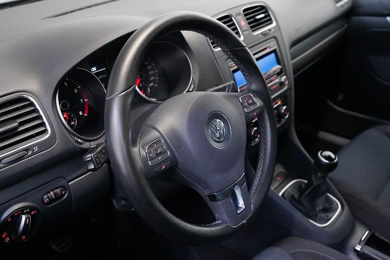 Volkswagen Golf - fotka 14 z 26
