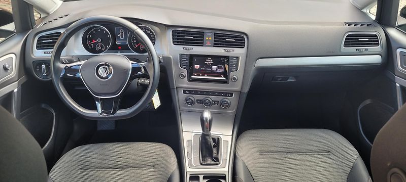 Volkswagen Golf (2014) 1,2TSi 77kW benzín DSG Comfort - fotka 17 z 38