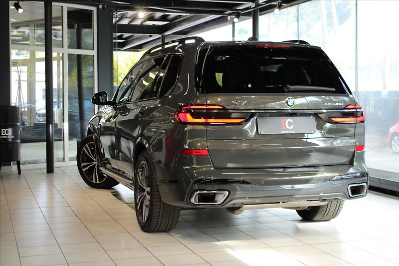 BMW X7 xDrive40d M Sport DAProf/ExDrP - fotka 40 z 43