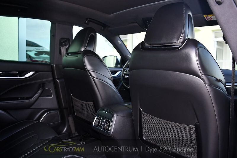 Maserati Levante 3.0D ČR Q4 H/K ACC VZDUCH - fotka 17 z 56