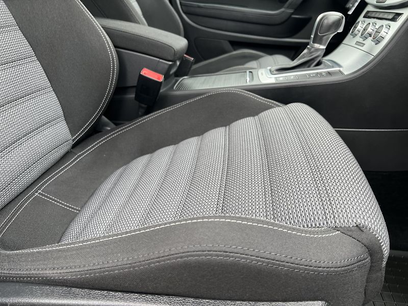 Volkswagen CC 2.0TDI DSG 4x4 PŮVOD ČR odpDPH - fotka 34 z 43