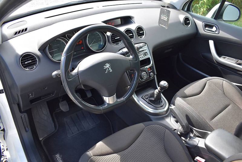 Peugeot 308 2,0 HDI STYLE,1.M,PANO,PĚKNÁ - fotka 8 z 16