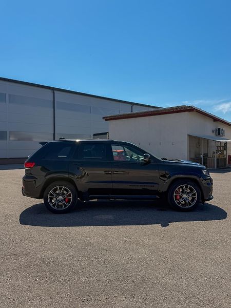 Jeep Grand Cherokee (2018) SRT 6.4 hemi V8 - fotka 6 z 20