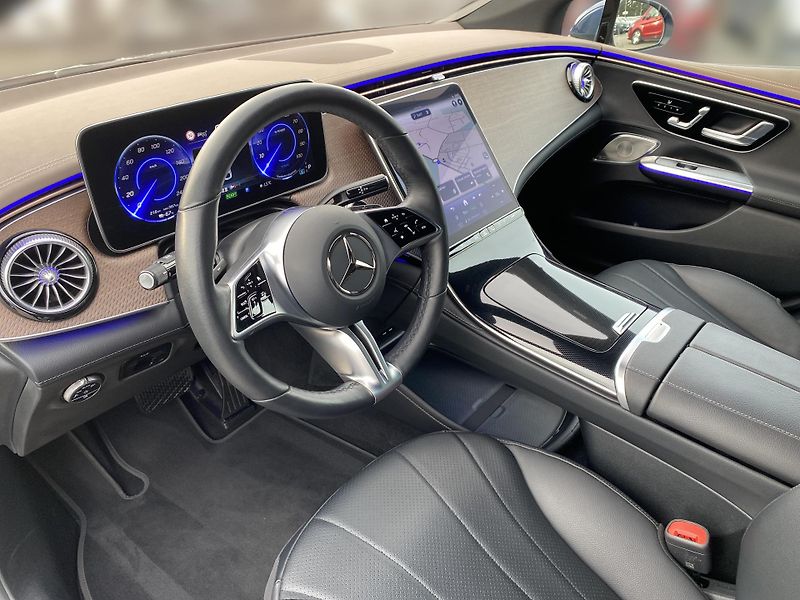 Mercedes-Benz EQE EQE 350 4MATIC AMG - fotka 9 z 21
