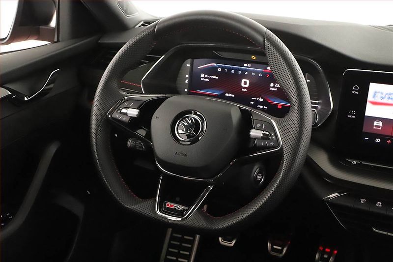 Škoda Octavia (2022) RS 2.0 TSI - fotka 8 z 16