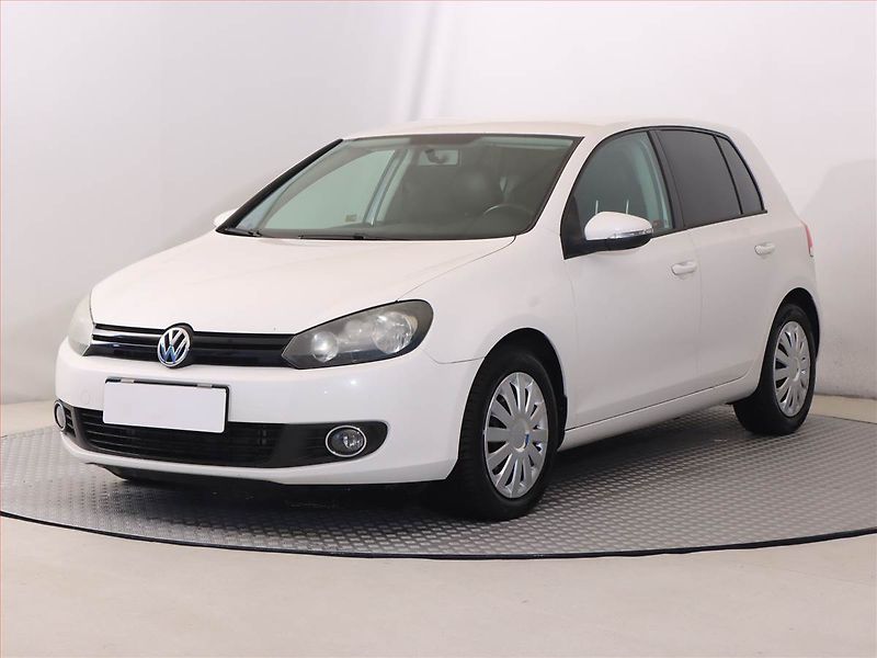 Volkswagen Golf (2011) 1.6 TDI, Automat, Navi - fotka 2 z 16