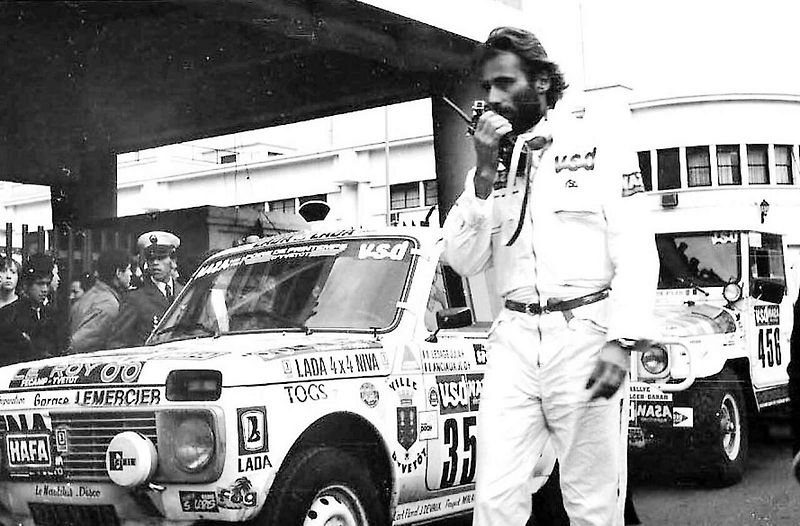 Rallye Dakar je fenomén. Jezdí se v etrémních podmínkách pouště už od roku 1979 a v jeho historii zanechali a stále zanechávají závodníci z Česka výraznou stopu.