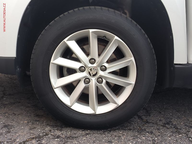 Škoda Yeti (2017) 1.4 TSi, Adventure, TZ, park - fotka 15 z 16