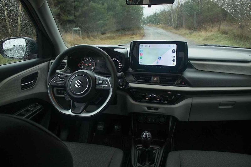Šestá generace Suzuki Swift se drží hodnot, na které fanoušci auta nedají dopustit.