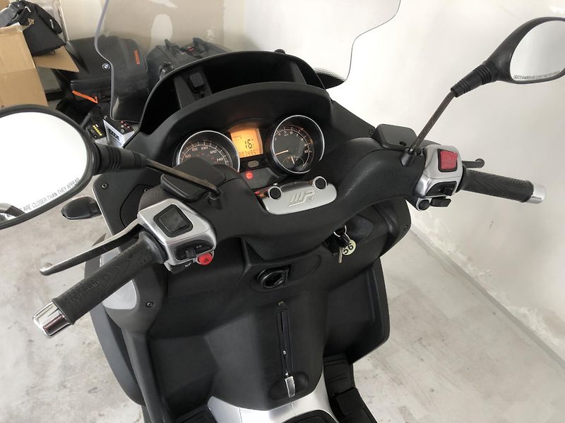 Piaggio MP3 500 LT - fotka 13 z 19