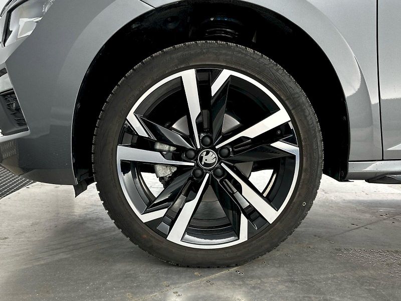 Škoda Kamiq (2025) DSG 1.0TSI 85kW Monte Carlo - fotka 33 z 33