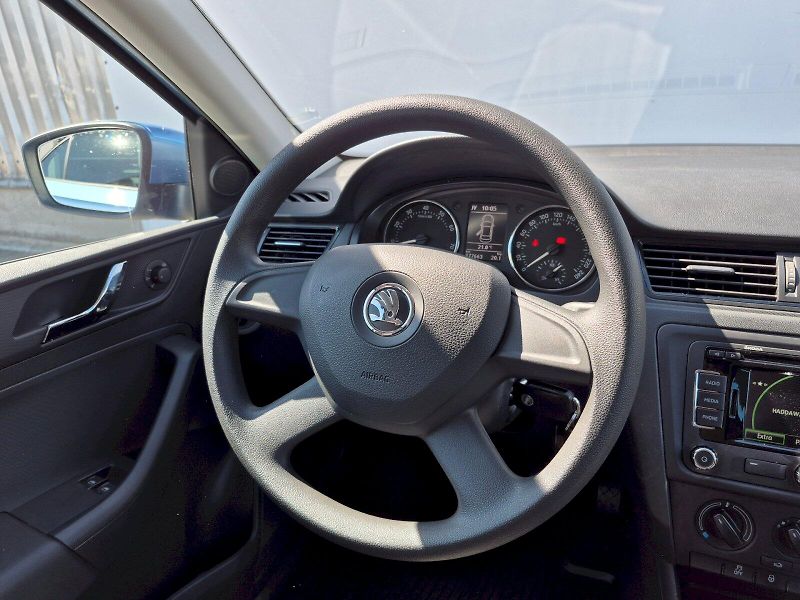 Škoda Rapid (2012) Ambition PLUS 1.2 TSI 63kW - fotka 10 z 21