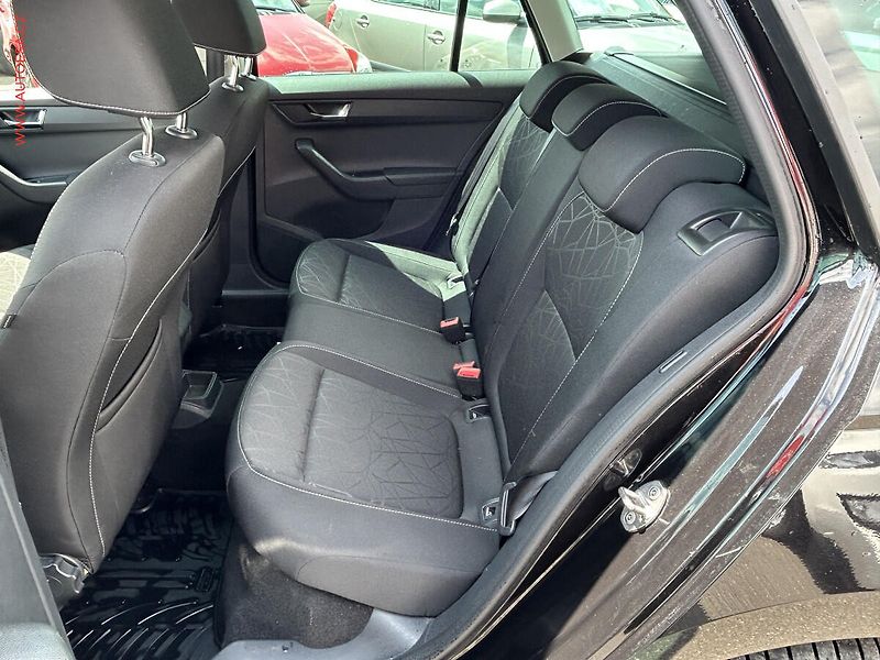 Škoda Fabia (2018) 1.0 TSi, Clever, navi, kamera - fotka 10 z 18