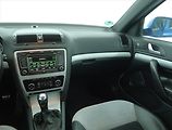 Škoda Octavia (2009) RS 2.0 TFSI, Xenony, Tempomat - náhled 8